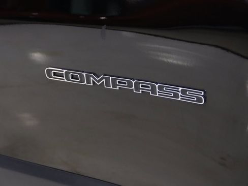 Used 2022 Jeep Compass Limited image 70