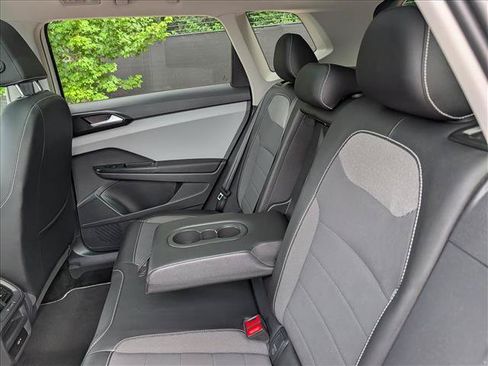 Used 2023 Volkswagen Taos SE w/ Panoramic Sunroof Package AWD/4WD image 25