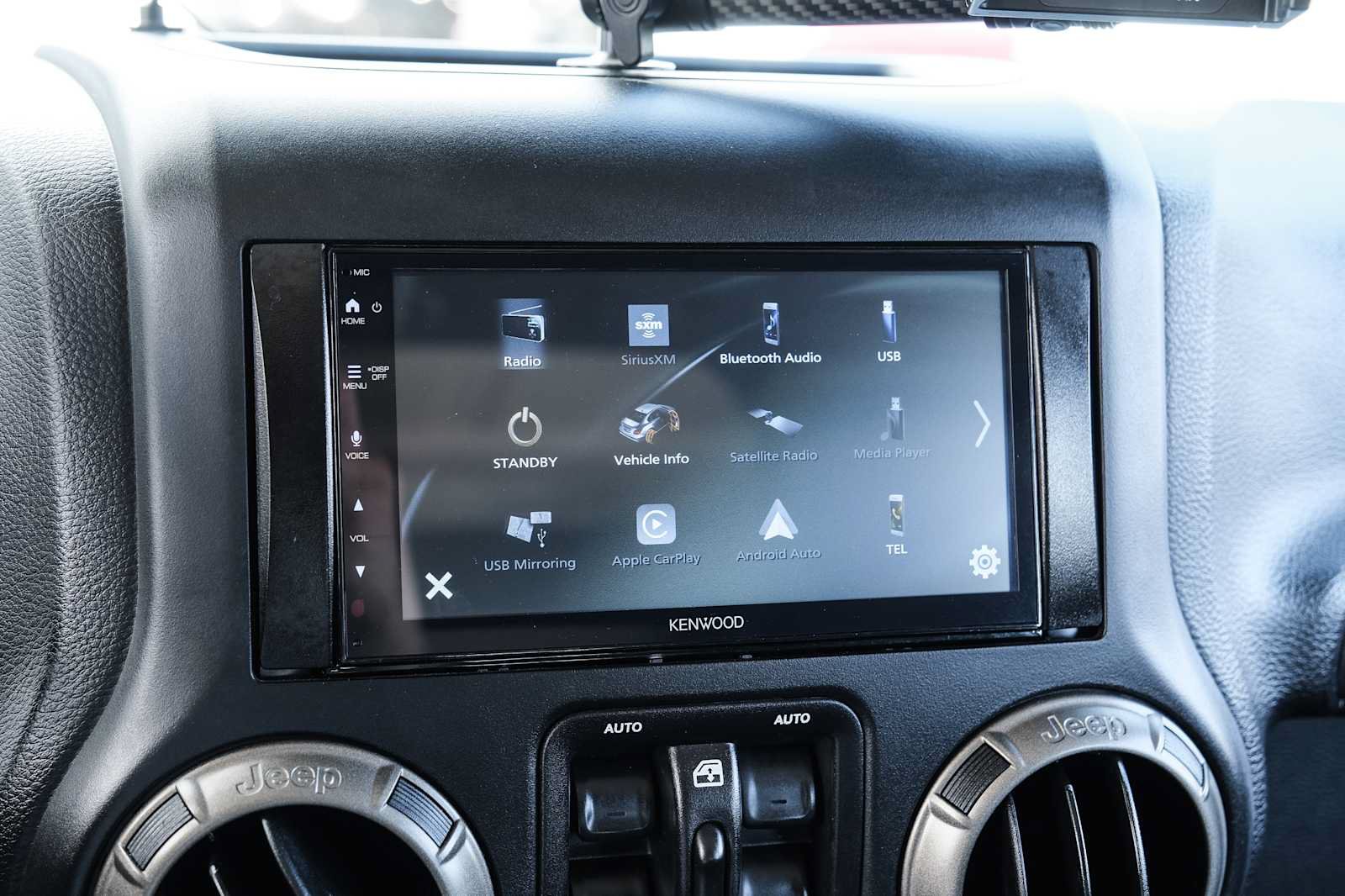 Used 2018 Jeep Wrangler Unlimited Sport AWD/4WD image 34