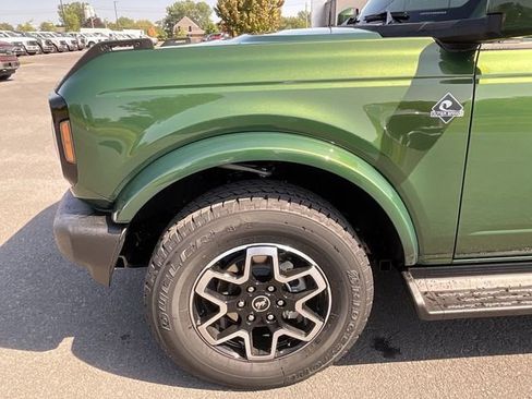 New 2025 Ford Bronco Outer Banks image 10
