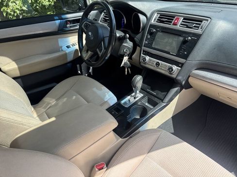 Used 2016 Subaru Outback 2.5i Premium AWD/4WD image 10