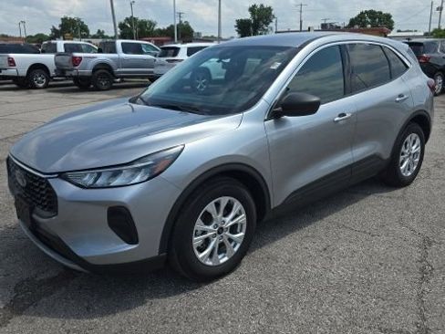 Used 2024 Ford Escape Active w/ Cold Weather Package FWD image 8