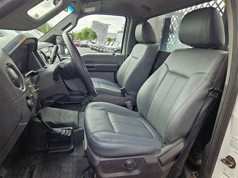 Used 2016 Ford F450 XL w/ Power Equipment Group image 12