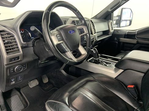 Used 2018 Ford F150 Platinum w/ Equipment Group 701A Luxury image 21