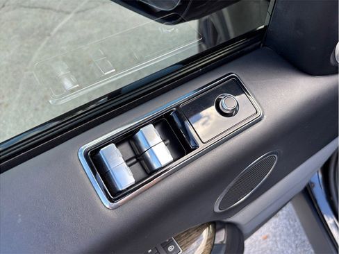 Used 2018 Land Rover Range Rover Sport HSE Dynamic image 23