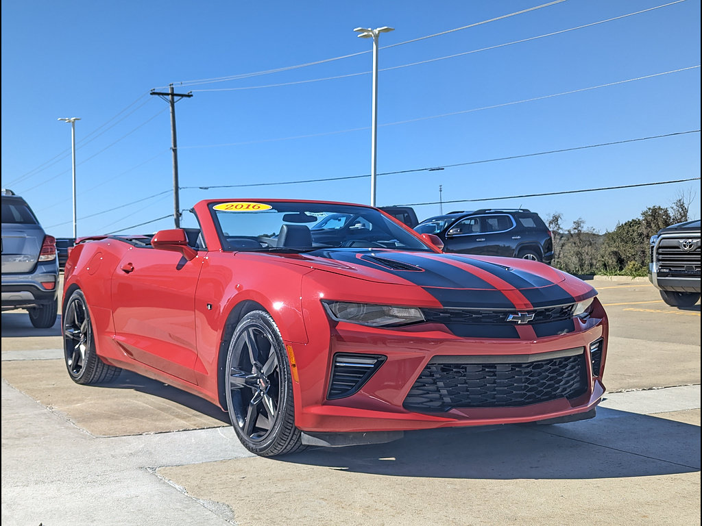 Used 2016 Chevrolet Camaro SS RWD image 5
