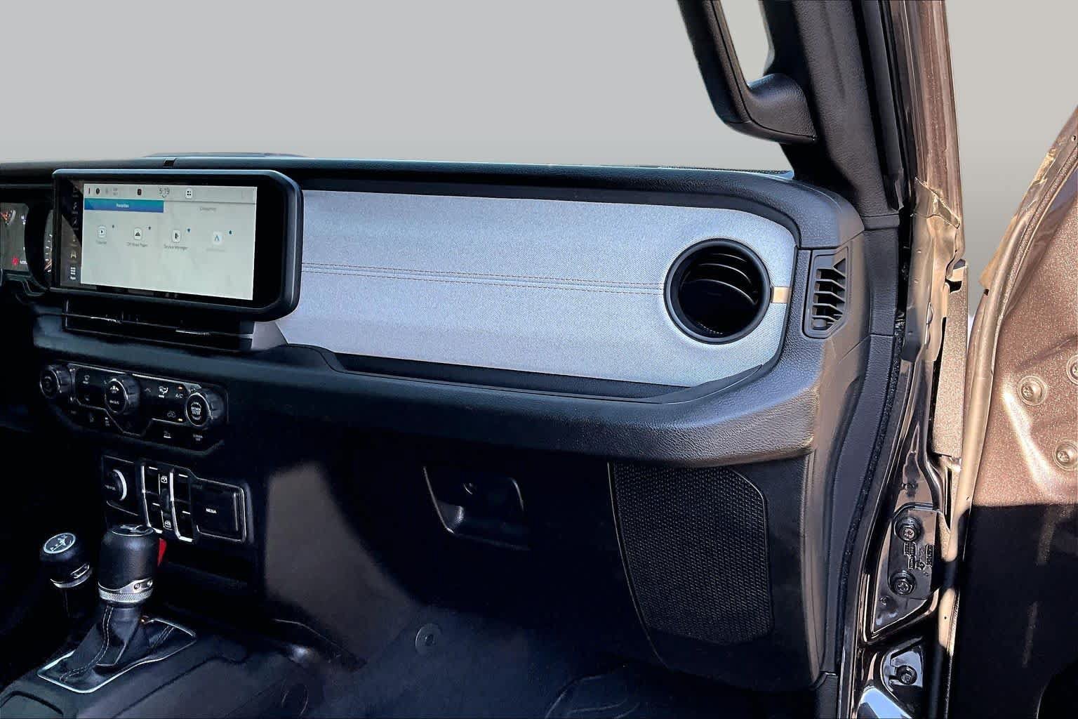 Used 2025 Jeep Wrangler Unlimited Sport AWD/4WD image 19