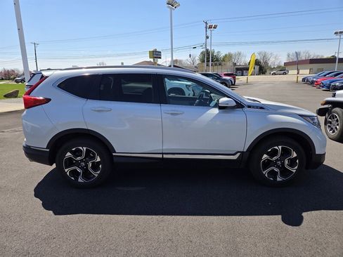 Used 2019 Honda CR-V Touring image 2