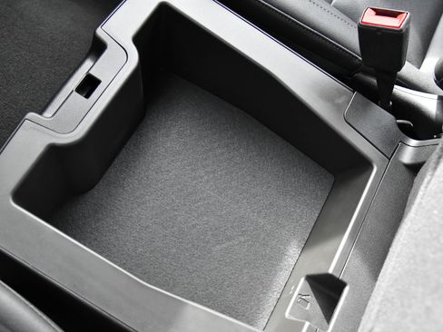 Used 2024 GMC Sierra 1500 SLT image 26