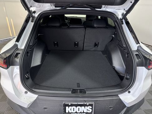 New 2026 Chevrolet Equinox EV LT image 25