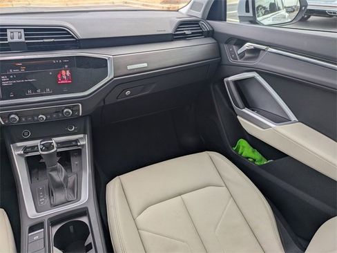 Used 2024 Audi Q3 2.0T Premium Plus image 18