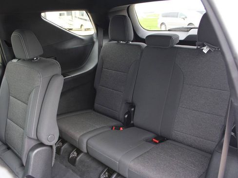 Used 2024 Chevrolet Traverse LT AWD/4WD image 10