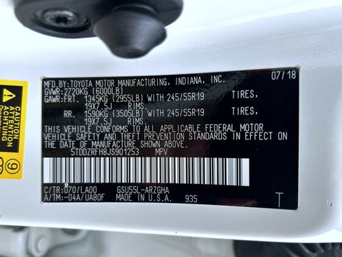 Used 2018 Toyota Highlander Limited image 27