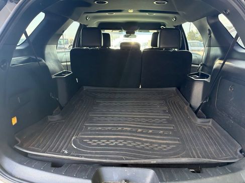Used 2019 Ford Explorer XLT w/ Equipment Group 202A AWD/4WD image 6