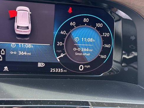 Used 2025 Volkswagen Atlas SE FWD image 2
