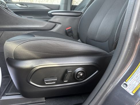 New 2025 Jeep Grand Cherokee Laredo w/ Luxury Tech Group I image 15