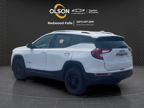Used 2022 GMC Terrain AT4 AWD/4WD image 3