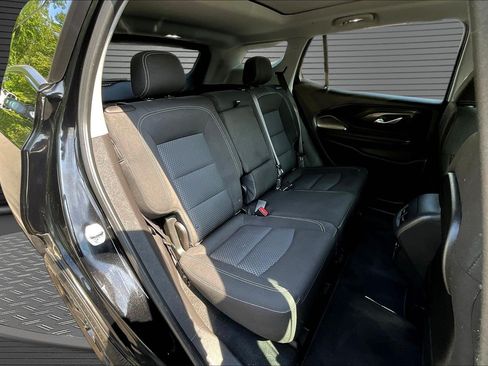 Used 2023 GMC Terrain SLE w/ Driver Convenience Package AWD/4WD image 16