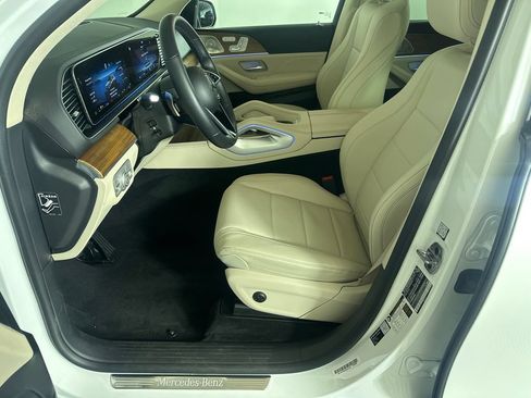 Certified 2026 Mercedes-Benz GLE 450 4MATIC image 9