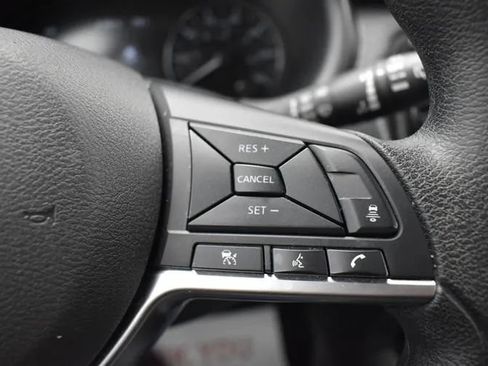 Used 2024 Nissan Kicks SV FWD image 22