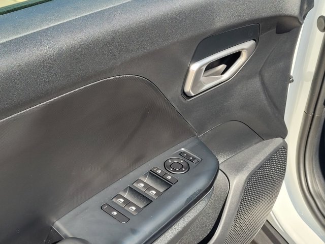 New 2026 Kia K4 FWD image 10