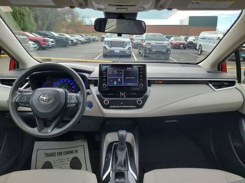 Used 2020 Toyota Corolla LE image 10