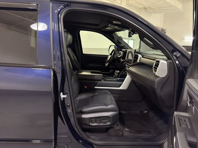 Used 2024 Toyota Tundra Platinum AWD/4WD image 36