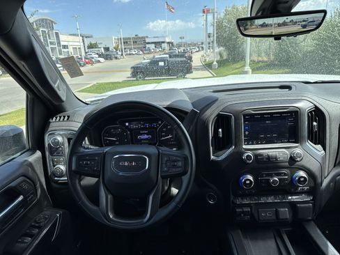 Used 2023 GMC Sierra 2500 AT4 w/ AT4 Preferred Package AWD/4WD image 16