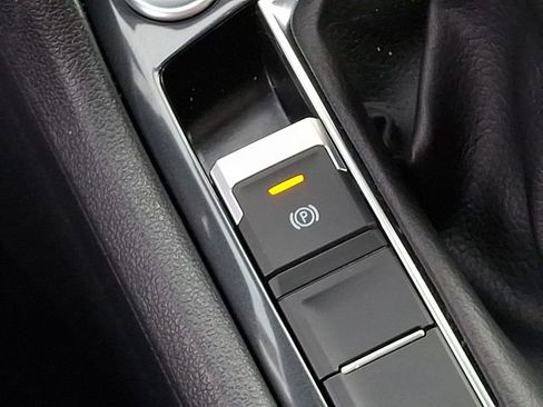 Used 2024 Volkswagen Tiguan SE R-Line image 29