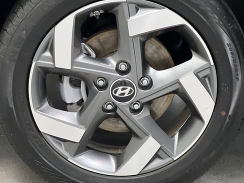Used 2025 Hyundai Venue SEL FWD image 58