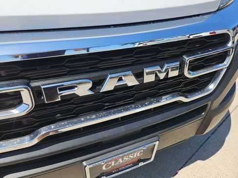 Used 2025 RAM ProMaster 2500 w/ U-Haul Equipment Group FWD image 25