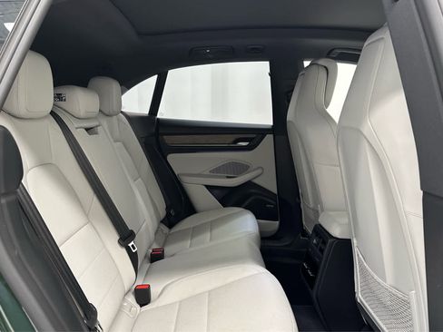 Used 2025 Porsche Macan 4 Electric w/ Premium Package AWD/4WD image 20