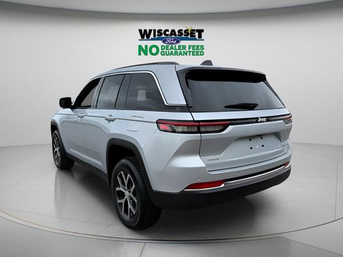 Used 2025 Jeep Grand Cherokee Limited AWD/4WD image 28