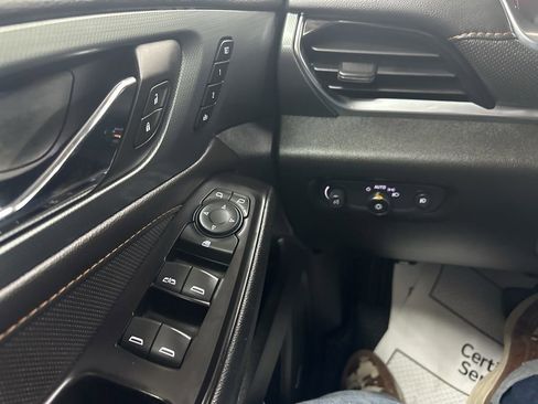 Used 2019 Chevrolet Traverse Premier w/ Redline Edition image 39