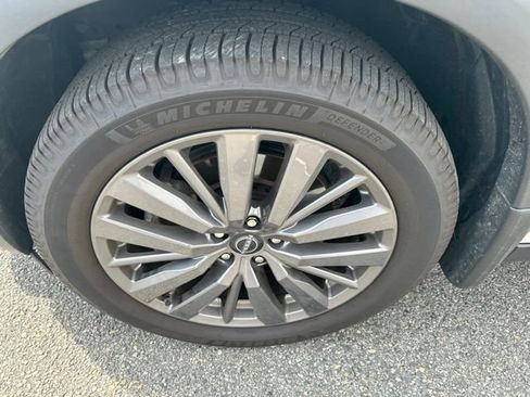 Certified 2023 Nissan Pathfinder SL w/ SL Premium Package AWD/4WD image 16