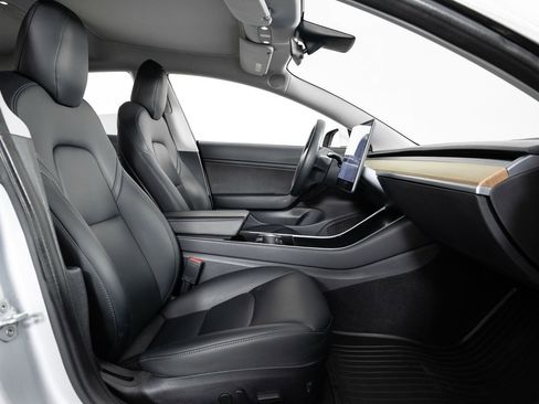 Used 2018 Tesla Model 3 Long Range image 26