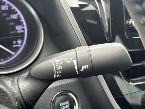 Used 2021 Toyota Camry SE w/ Convenience Package image 17