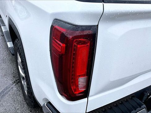 Used 2023 GMC Sierra 1500 SLT w/ SLT Premium Package AWD/4WD image 24