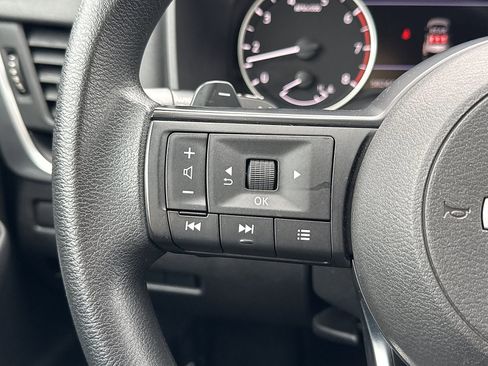 Used 2024 Nissan Rogue S image 20