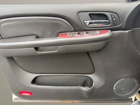 Used 2007 Cadillac Escalade EXT w/ Information Package image 24