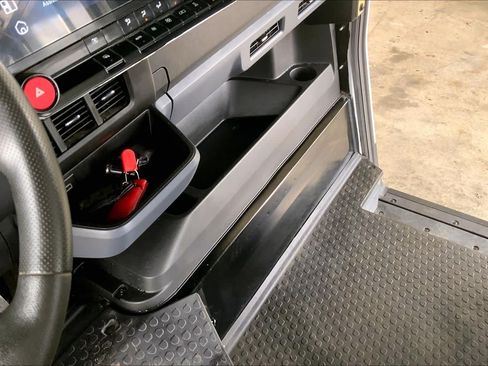 Used 2025 Chevrolet Brightdrop 600 FWD image 14