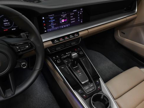 Certified 2025 Porsche 911 Carrera RWD image 44