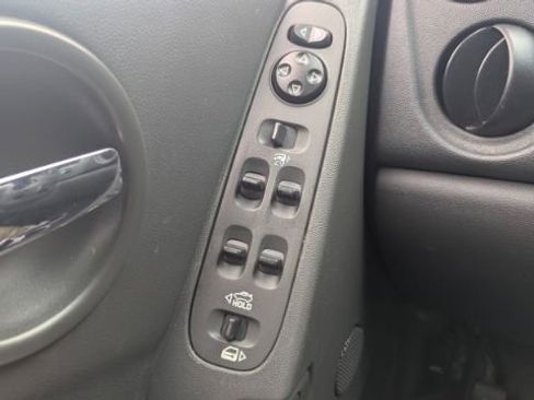 Used 2004 Pontiac Grand Prix GT2 w/ Leather Trim Pkg image 34