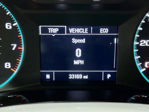 Used 2022 Chevrolet Traverse LS FWD image 8