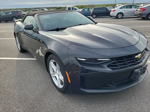 Used 2019 Chevrolet Camaro LT image 4