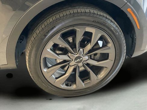Used 2023 Kia Sorento SX Prestige image 11