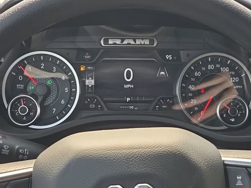 New 2026 RAM 1500 Express AWD/4WD image 31