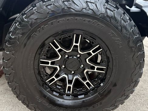 Used 2014 Jeep Wrangler Sport image 27