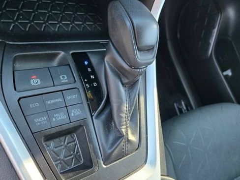 Used 2024 Toyota RAV4 XLE AWD/4WD image 16