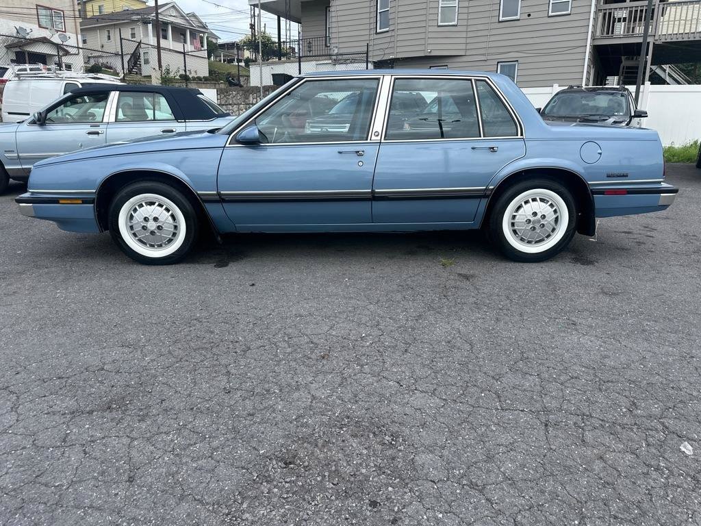 Used 1991 Buick Le Sabre Limited FWD image 3
